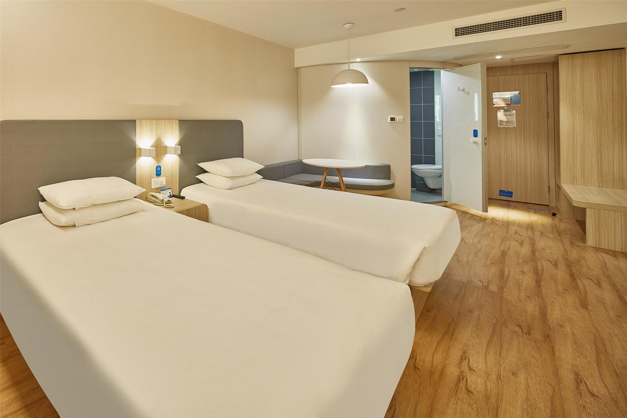 Hanting Jinxing Bridge Hotel